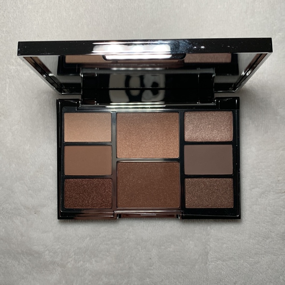 Blue Mercury exclusive Lune + Aster Real Glow Face & Eye Palette. Like New!